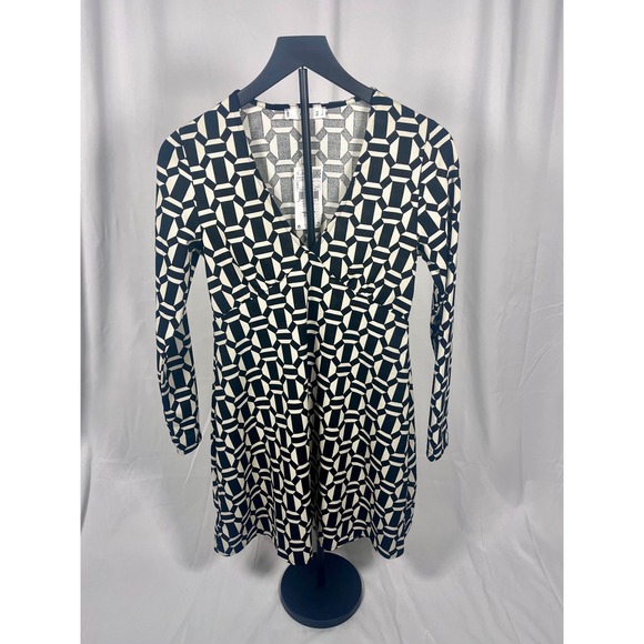 Mango Dresses & Skirts - NWT Mango Geometric Print Mini Dress Size 4 Small Black & White Long Sleeve